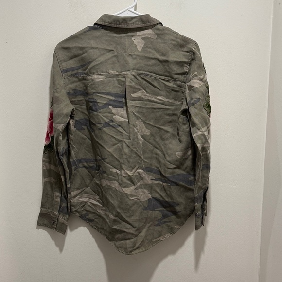 Rails Marcel Embroidered Camo Shirt Women’s XS - Picture 6 of 6